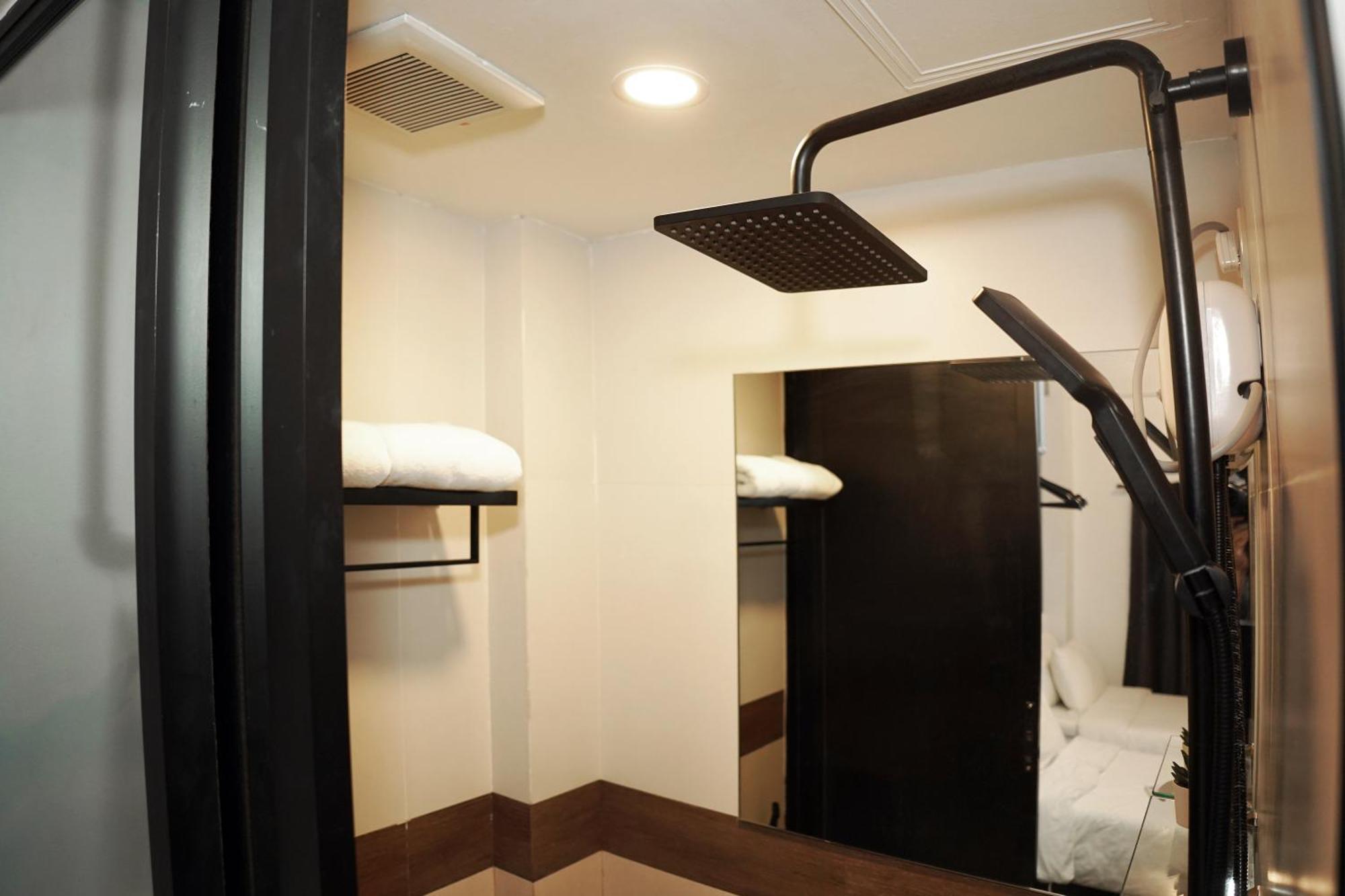 Mystay Hotel Bgc West Makati City Esterno foto